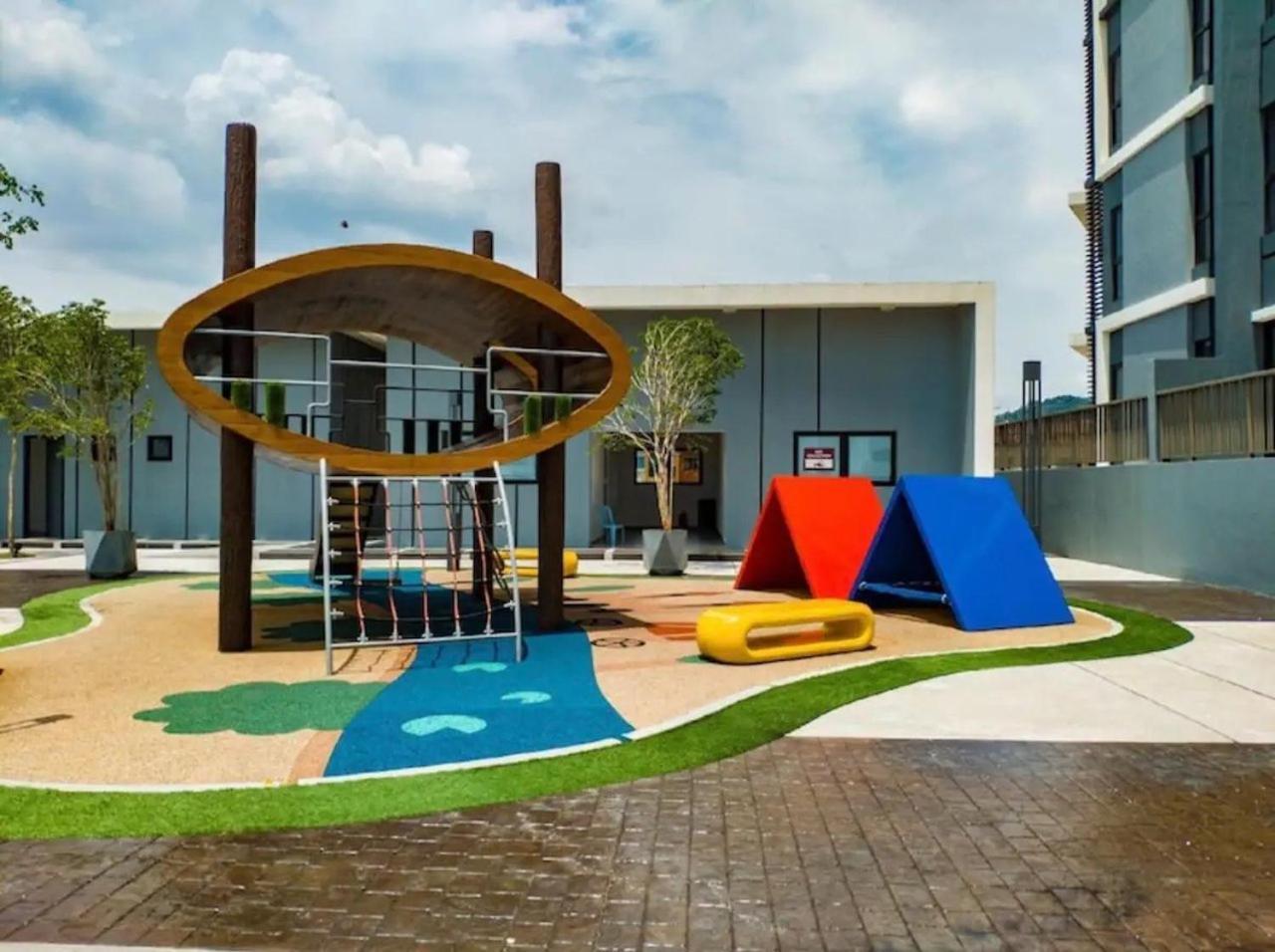 Le Pavilion Bandar Puteri Пухонг Екстериор снимка
